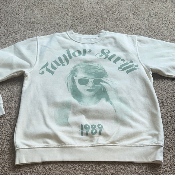 Taylor swift 1989 Taylor’s version sweatshirt - Picture 1 of 5